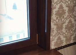 г.Кемерово, Окна ПВХ кашированные+ отделка откосы и подоконники Crystallit в цвет окна